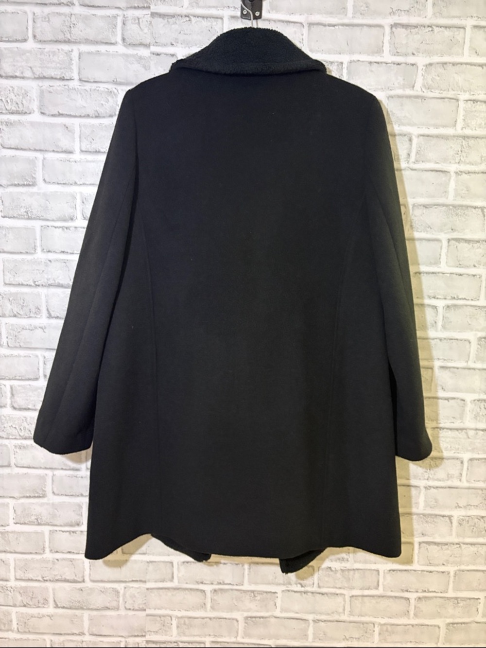 LOFT Women's Black Asymmetric Zip Coat with Sherpa Collar- medium - Picture 5 of 5